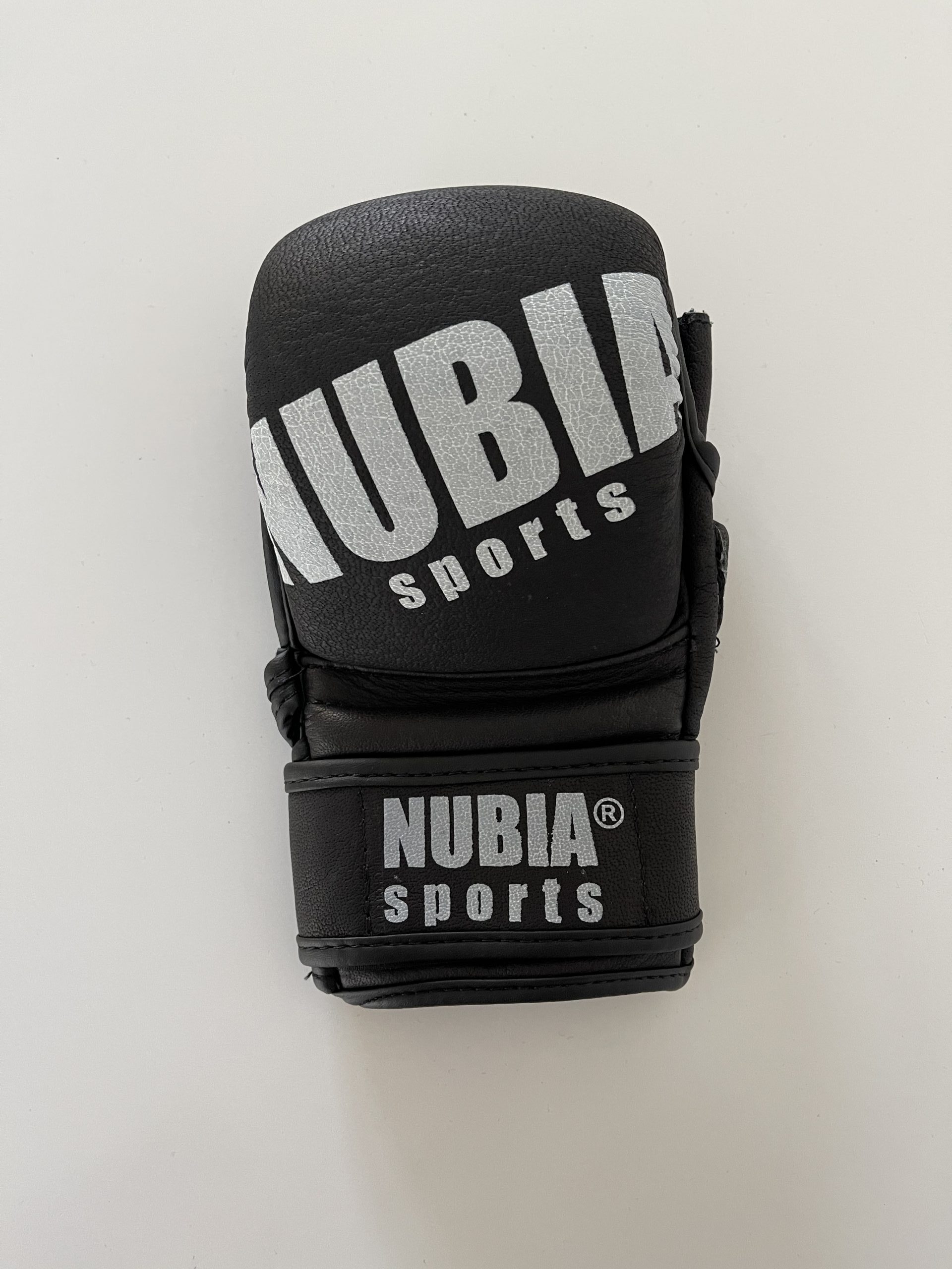 385F2185-4EE9-424A-8868-AED9F435EC4B